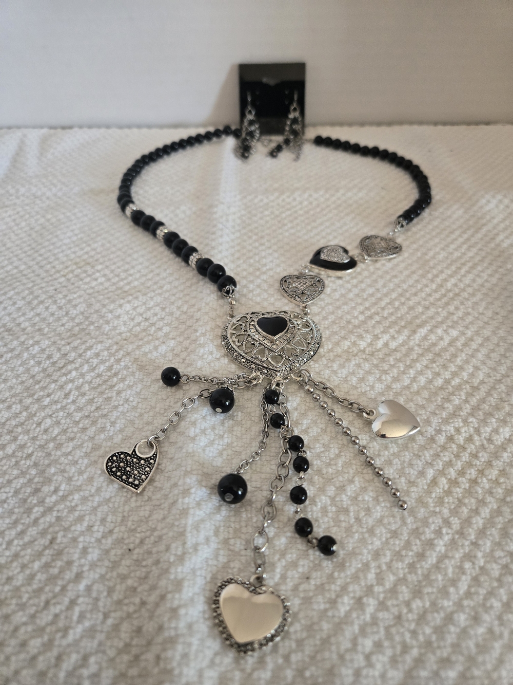 Costume JeweleryBlack Heart Drop Necklace And Earings